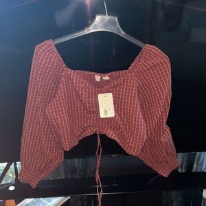 Levi’s Slim Cropped Fit Statement Blouse